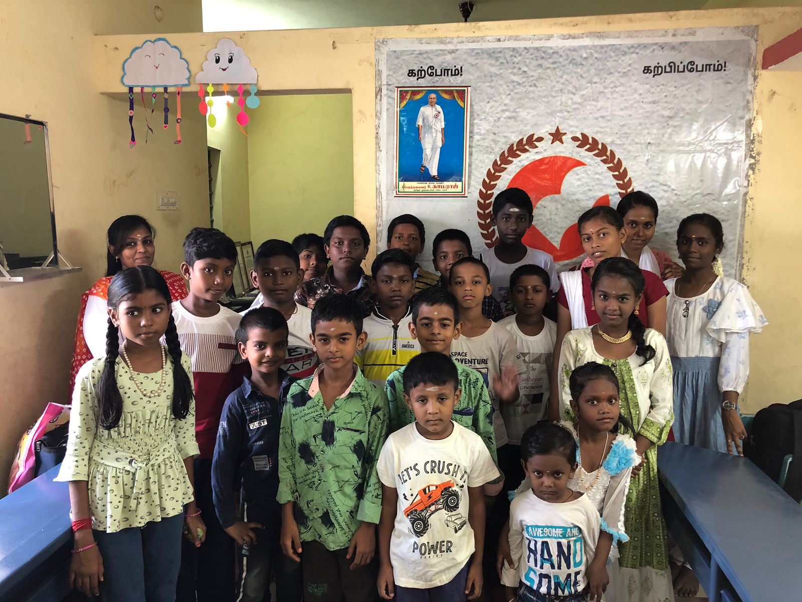 🚩RCE🚩 Summer Camp-ல் art and craft class நடைபெற்றது 😊தெருவில் இருக்கும் சிறய கற்களை எடுத்து அழகு சாதண பொருட்களாக மாற்றினோம் !!!மாணவர்களின் கை வண்ணம் பாருங்கள் 😍